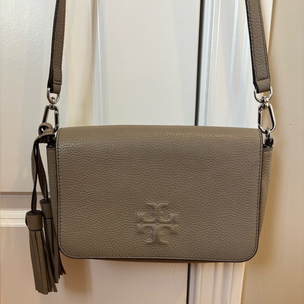 ‼️DISCOUNTED SHIPPING Tory Burch Thea Flap Crossbody